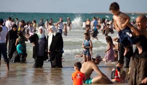 arabs at the beach